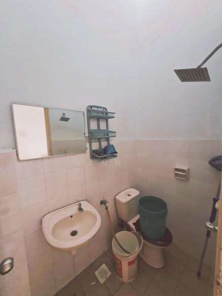 2-storey Terraced House for Sale in TAMAN PUCHONG UTAMA (Puchong) - Hann . - Bathroom - PropertyGuru.com.my