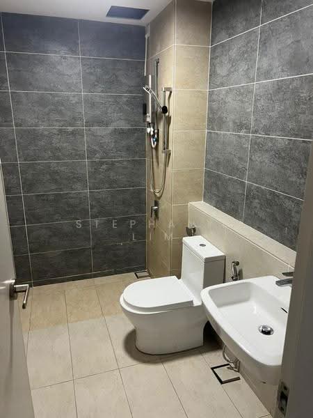 Kediaman Servis untuk Disewa di Setia City Residences - Stephanie Lim - Bathroom - PropertyGuru.com.my
