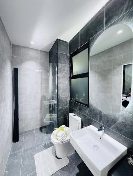 Lain-lain untuk Dijual di Taman Pelangi (Johor Bahru) - Esther Chong - Bathroom - PropertyGuru.com.my