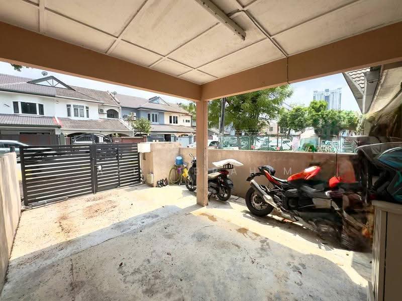 Rumah Bandar untuk Dijual di Pandan Indah (Ampang) - Azli Ibrahim - Exterior - PropertyGuru.com.my