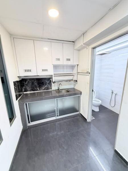 Factory for Rent in Pandamaran (Klang) - Stella Tan - Kitchen - PropertyGuru.com.my