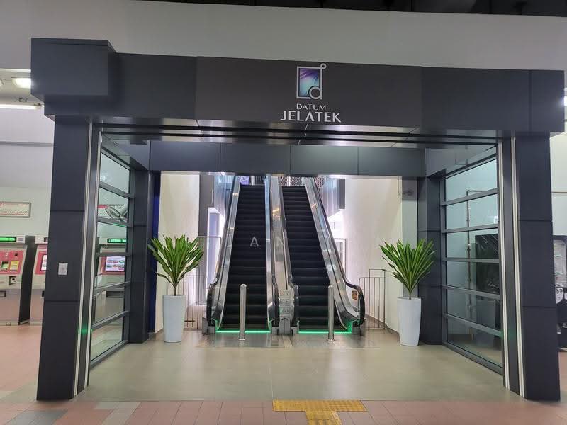Kediaman Servis untuk Disewa di Datum Jelatek Residence - Lilian Tan - Entrance - PropertyGuru.com.my