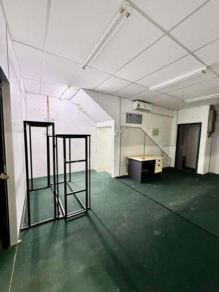 Kilang untuk Disewa di Taman Universiti (Skudai) - Janice . - Interior - PropertyGuru.com.my