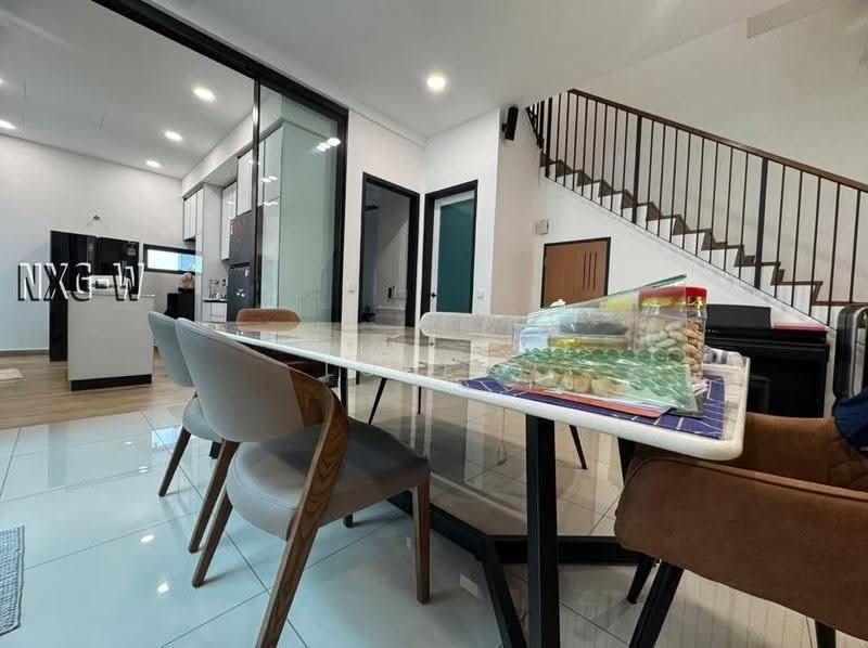 Semi-Detached House for Sale in Setia Alam (Selangor) - Loke . - Dining Room - PropertyGuru.com.my