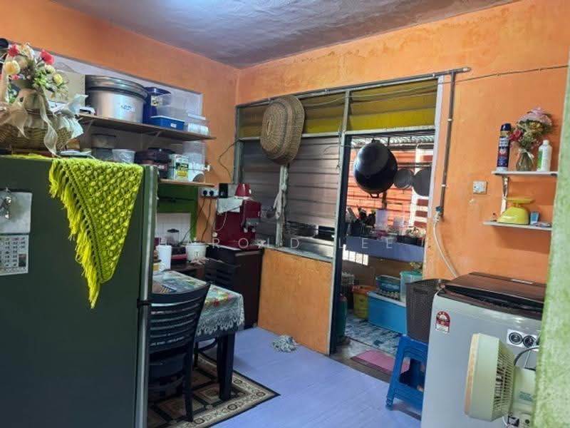 Flat for Sale at Tingkat Nusantara - Harold Lee - Kitchen - PropertyGuru.com.my