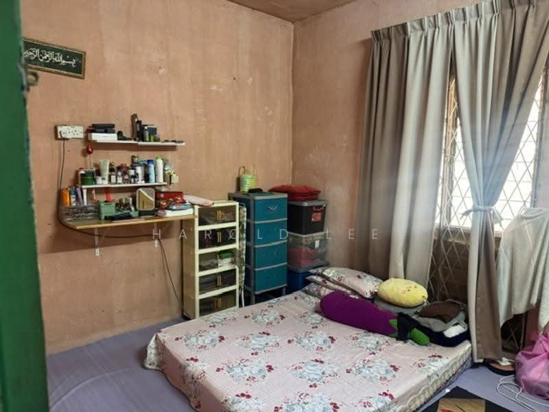 Flat for Sale at Tingkat Nusantara - Harold Lee - Bedroom - PropertyGuru.com.my