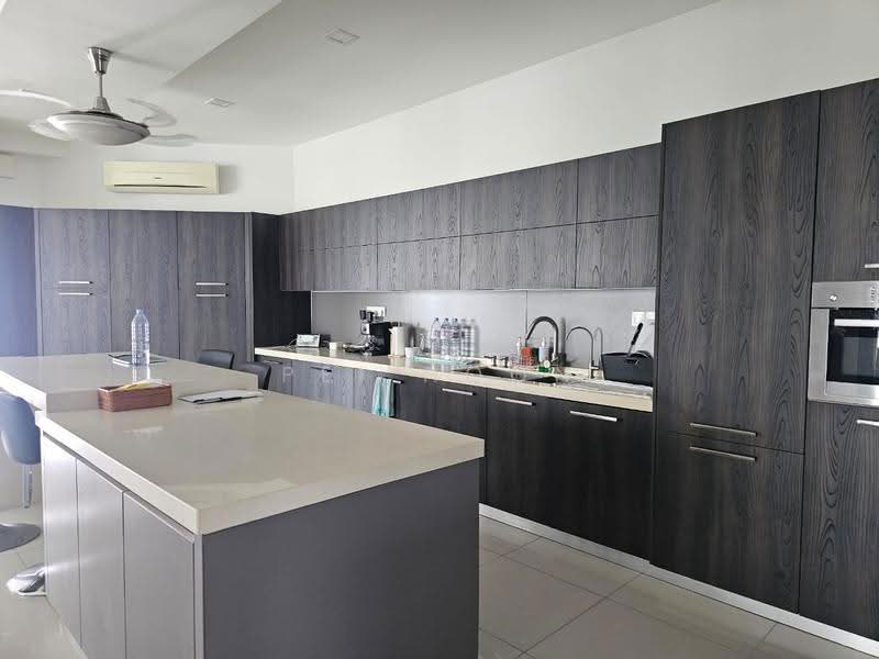 Kondominium untuk Disewa di Gurney Paragon - Pei Hoon - Kitchen - PropertyGuru.com.my