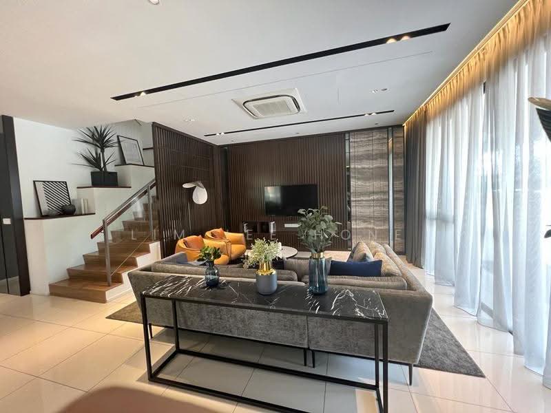 Semi-Detached House for Sale in Kepong (Kuala Lumpur) - Lim Jee Hone - Living Room - PropertyGuru.com.my