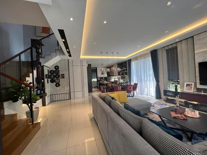 Semi-Detached House for Sale in Kepong (Kuala Lumpur) - Lim Jee Hone - Living Room - PropertyGuru.com.my
