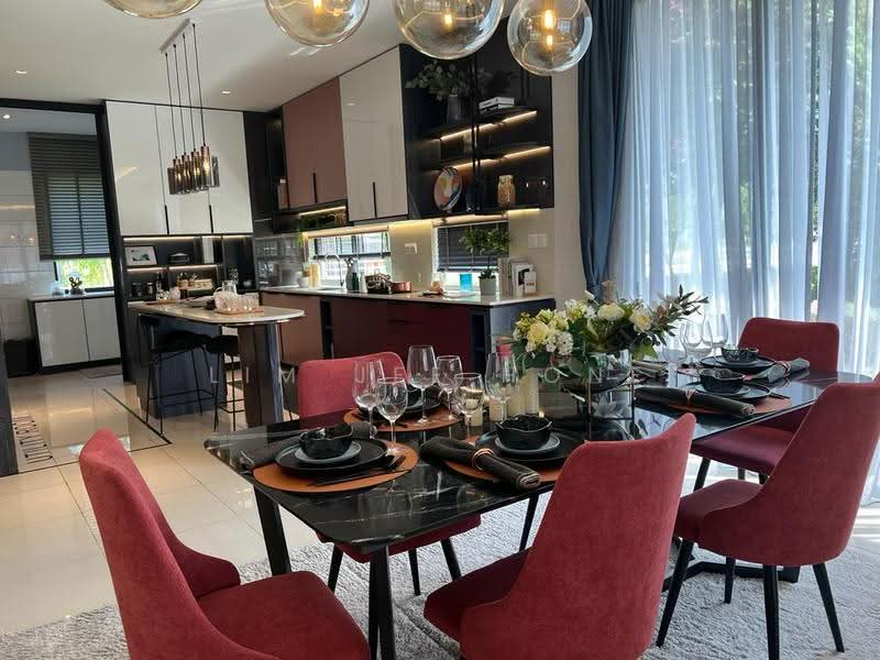 Semi-Detached House for Sale in Kepong (Kuala Lumpur) - Lim Jee Hone - Kitchen - PropertyGuru.com.my