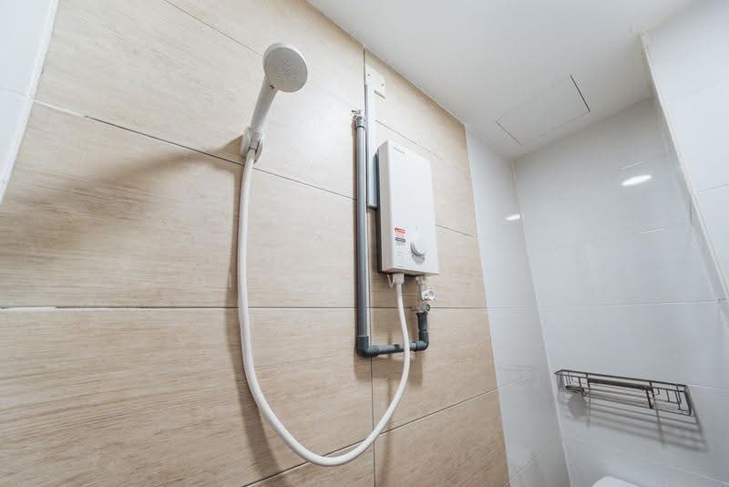 Service Residence for Rent at SkyVille 8 @ Benteng 8 - Dixon Wong - Bathroom - PropertyGuru.com.my