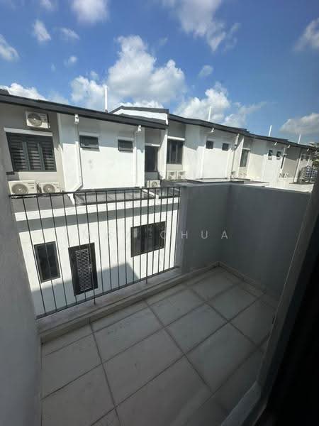 2.5-storey Terraced House for Sale in Jade Hills (Kajang) - Max Chua - Balcony - PropertyGuru.com.my