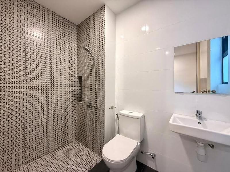 Semi-Detached House for Sale in Setia Alam (Selangor) - Loke . - Bathroom - PropertyGuru.com.my