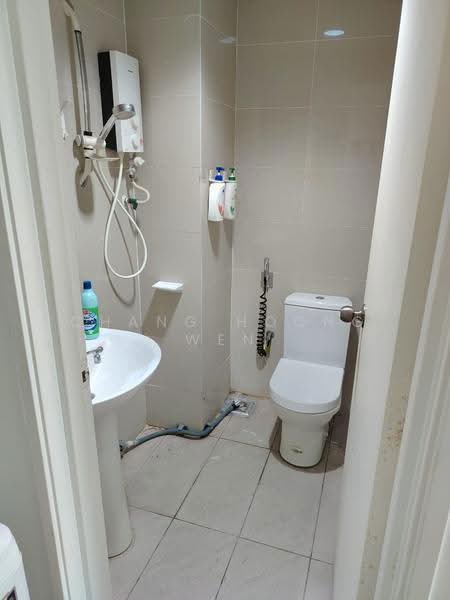 Service Residence for Sale at The Scott Garden SOHO - Chang Hoong Wen - Bathroom - PropertyGuru.com.my
