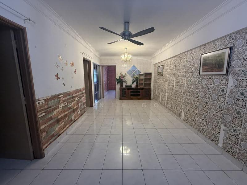 Flat for Sale at Permata Fadason - Su Nee Goh - Living Room - PropertyGuru.com.my