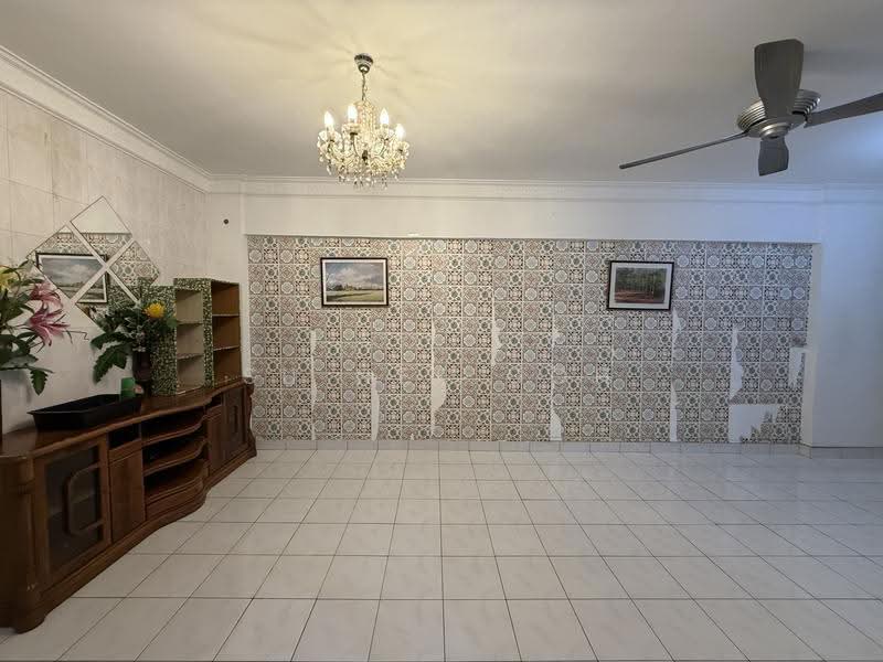 Flat for Sale at Permata Fadason - Su Nee Goh - Living Room - PropertyGuru.com.my