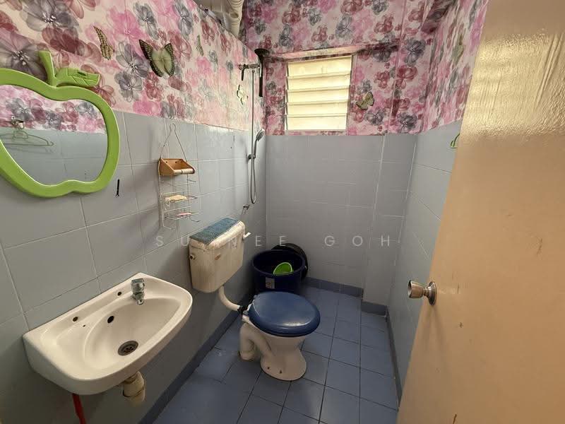 Flat for Sale at Permata Fadason - Su Nee Goh - Bathroom - PropertyGuru.com.my