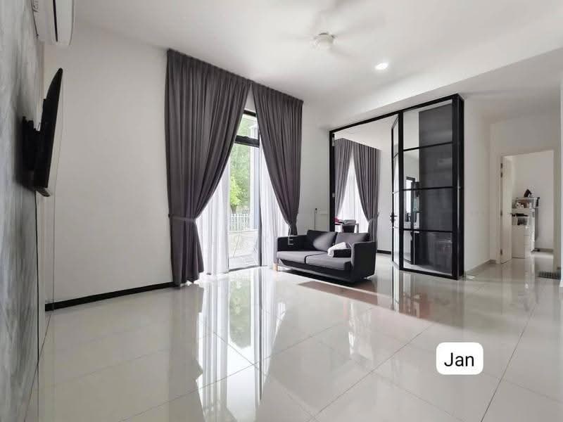 Semi-Detached House for Sale in Setia Alam (Selangor) - Loke . - Living Room - PropertyGuru.com.my