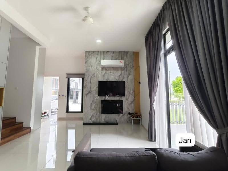 Semi-Detached House for Sale in Setia Alam (Selangor) - Loke . - Living Room - PropertyGuru.com.my