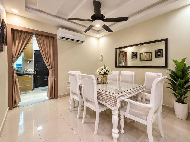 Rumah Teres 2-Tingkat untuk Dijual di Bandar Baru Bangi (Selangor) - Zairul Asrah Zulkefli - Dining Room - PropertyGuru.com.my