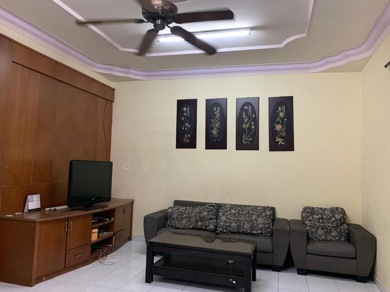 2-storey Terraced House for Sale in Bukit Indah (Iskandar Puteri (Nusajaya)) - Cora Loh - Living Room - PropertyGuru.com.my