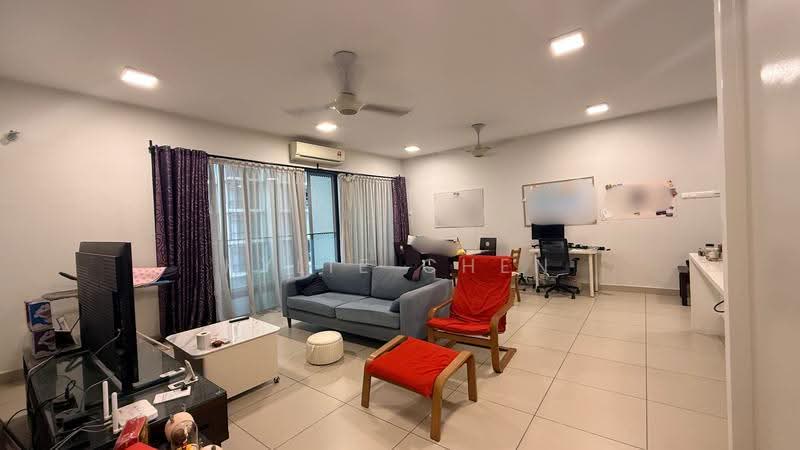Kediaman Servis untuk Dijual di Verde - Kylie Chen - Living Room - PropertyGuru.com.my