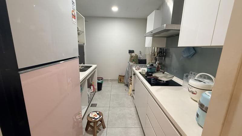 Kediaman Servis untuk Dijual di Verde - Kylie Chen - Kitchen - PropertyGuru.com.my