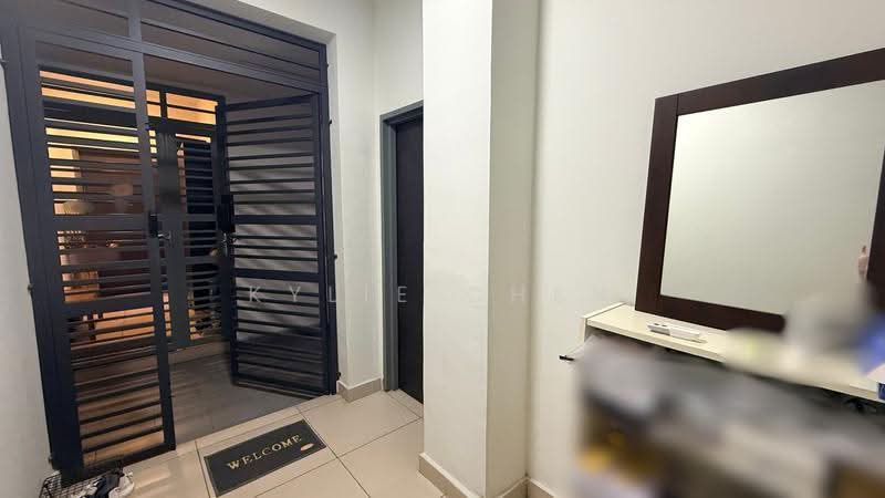 Kediaman Servis untuk Dijual di Verde - Kylie Chen - Entrance - PropertyGuru.com.my