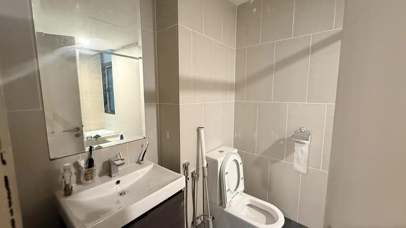 Kediaman Servis untuk Dijual di Verde - Kylie Chen - Bathroom - PropertyGuru.com.my