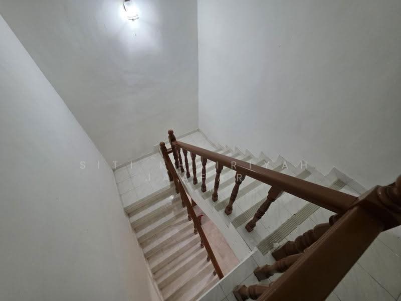 Rumah Teres 2-Tingkat untuk Dijual di Bukit Rahman Putra (Sungai Buloh) - SITI KHAIRIYAH JAAFAR - PropertyGuru.com.my