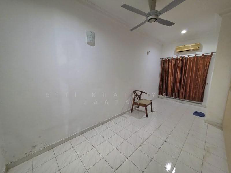 Rumah Teres 2-Tingkat untuk Dijual di Bukit Rahman Putra (Sungai Buloh) - SITI KHAIRIYAH JAAFAR - PropertyGuru.com.my