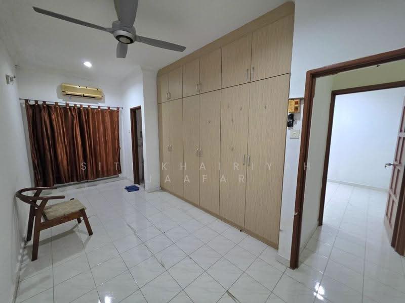 Rumah Teres 2-Tingkat untuk Dijual di Bukit Rahman Putra (Sungai Buloh) - SITI KHAIRIYAH JAAFAR - PropertyGuru.com.my