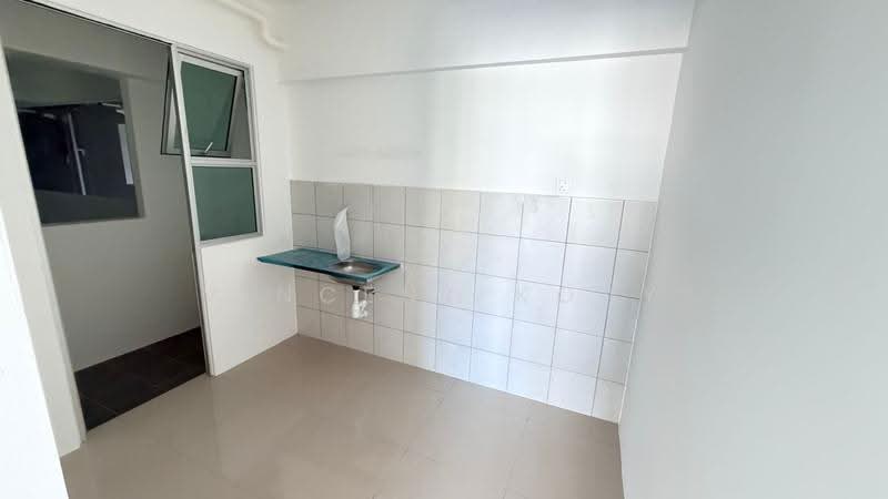 Kediaman Servis untuk Dijual di FORESHORE RESIDENCE - Vincent Koay - Kitchen - PropertyGuru.com.my