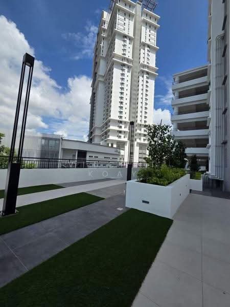 Kediaman Servis untuk Dijual di FORESHORE RESIDENCE - Vincent Koay - Exterior - PropertyGuru.com.my