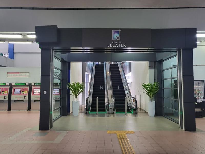 Kediaman Servis untuk Disewa di Datum Jelatek Residence - Lilian Tan - Entrance - PropertyGuru.com.my