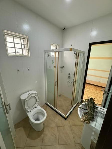 Rumah Teres 3-Tingkat untuk Dijual di Island Glades (Jelutong) - A Ee Ee - Bathroom - PropertyGuru.com.my