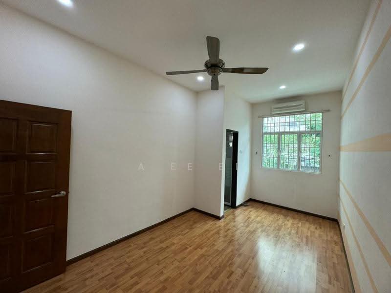 Rumah Teres 3-Tingkat untuk Dijual di Island Glades (Jelutong) - A Ee Ee - Interior - PropertyGuru.com.my