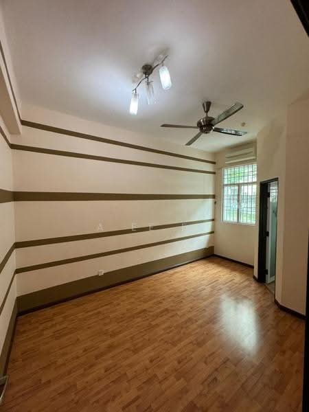Rumah Teres 3-Tingkat untuk Dijual di Island Glades (Jelutong) - A Ee Ee - Interior - PropertyGuru.com.my