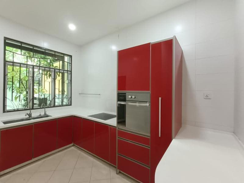 Rumah Teres 3-Tingkat untuk Dijual di Island Glades (Jelutong) - A Ee Ee - Kitchen - PropertyGuru.com.my