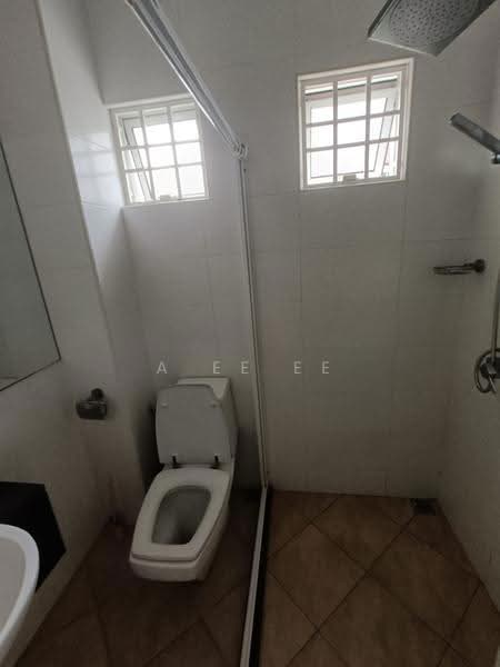 Rumah Teres 3-Tingkat untuk Dijual di Island Glades (Jelutong) - A Ee Ee - Bathroom - PropertyGuru.com.my