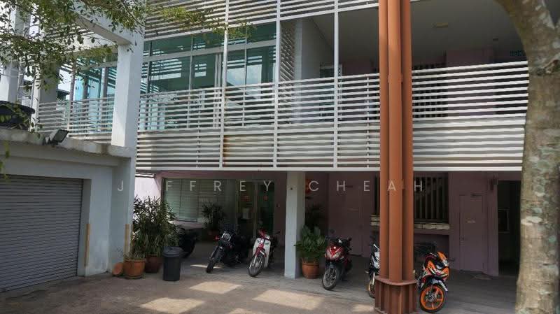 Shop / Office untuk Dijual di Bukit Jelutong (Shah Alam) - Jeffrey Cheah - Exterior - PropertyGuru.com.my