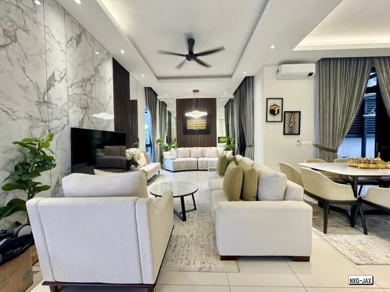 Semi-Detached House for Sale in Setia Alam (Selangor) - Loke . - Living Room - PropertyGuru.com.my