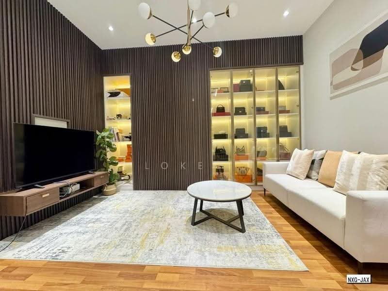 Semi-Detached House for Sale in Setia Alam (Selangor) - Loke . - Living Room - PropertyGuru.com.my