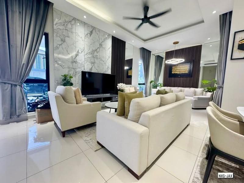 Semi-Detached House for Sale in Setia Alam (Selangor) - Loke . - Living Room - PropertyGuru.com.my