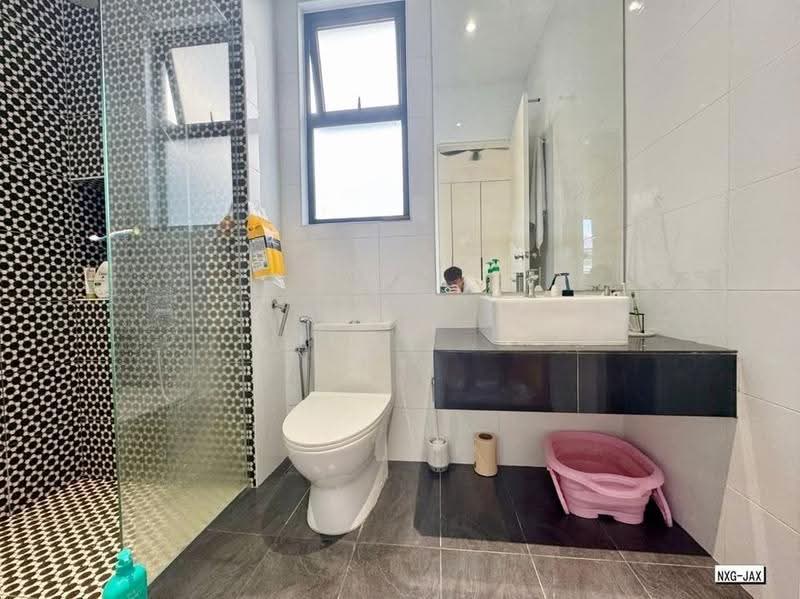 Semi-Detached House for Sale in Setia Alam (Selangor) - Loke . - Bathroom - PropertyGuru.com.my