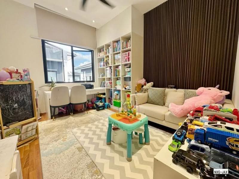Semi-Detached House for Sale in Setia Alam (Selangor) - Loke . - Study - PropertyGuru.com.my