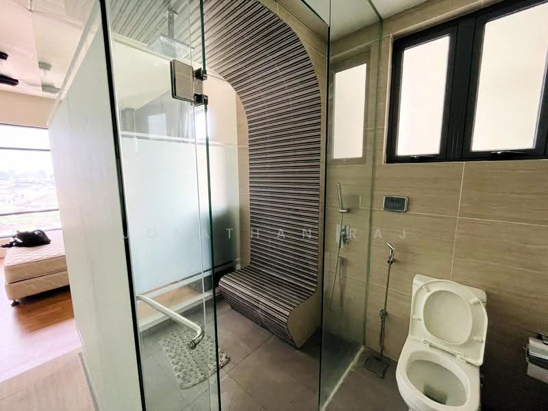 Service Residence for Sale at Eve Suite / NZX Square - Jonathan Raj - Bathroom - PropertyGuru.com.my