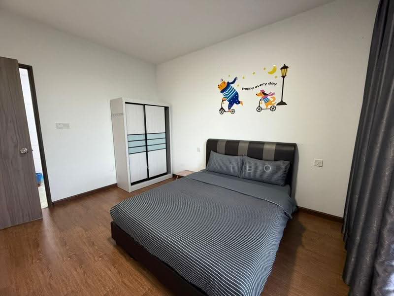 Kediaman Servis untuk Dijual di Country Garden Central Park - Janice Teo - Bedroom - PropertyGuru.com.my