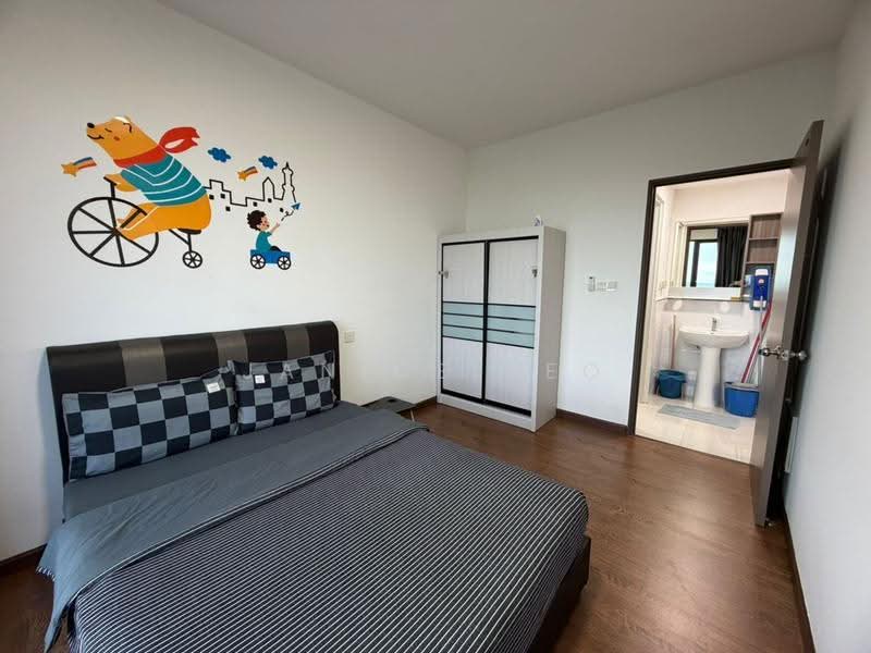 Kediaman Servis untuk Dijual di Country Garden Central Park - Janice Teo - Bedroom - PropertyGuru.com.my