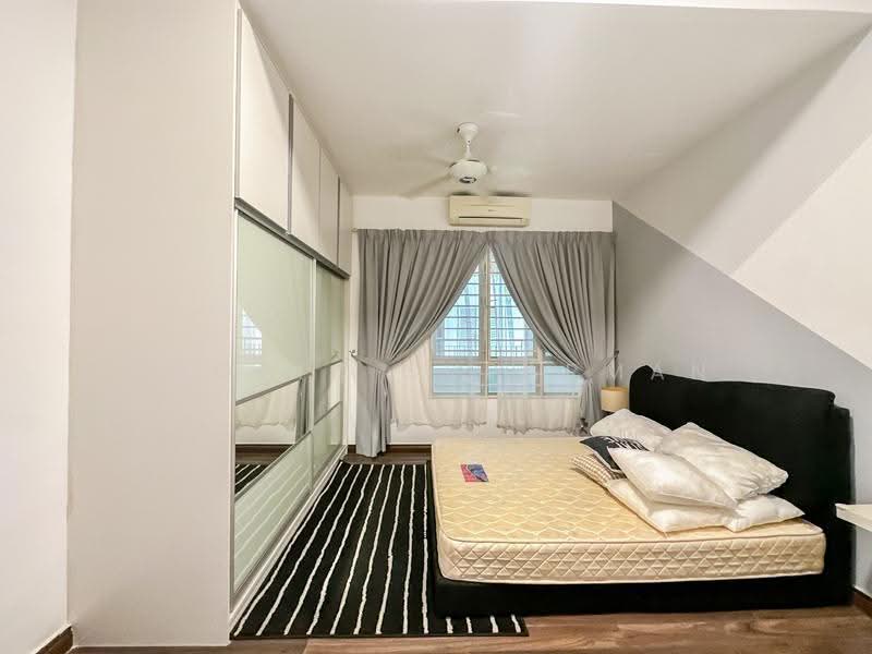 Kondominium untuk Disewa di Riana Green East - Thoriq Suparman - Bedroom - PropertyGuru.com.my